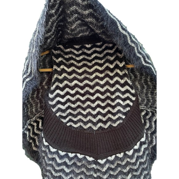 Sioni open sweater vest black and white zig zag pattern size S/M - Picture 4 of 8